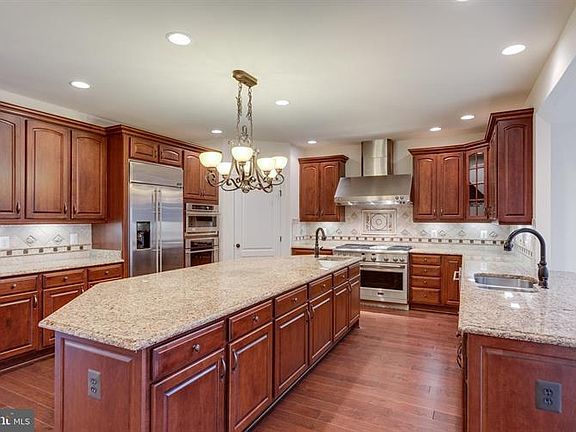 5th image of 15077 Sawgrass Pl