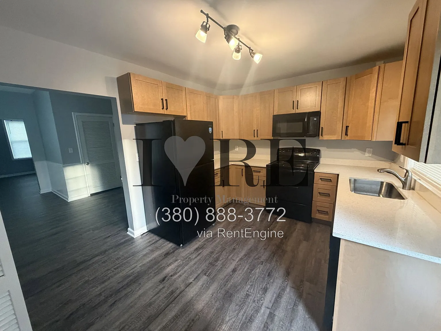 2 bed, 1.0 bath, 1006 sqft, $1,450 — Photo 3