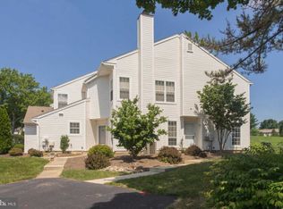 40 Banbury Ct #2208B, Southampton, PA 18966