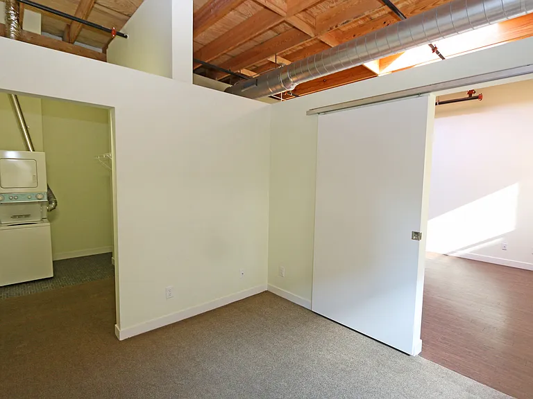 La Pompadour Apartments — Photo 25