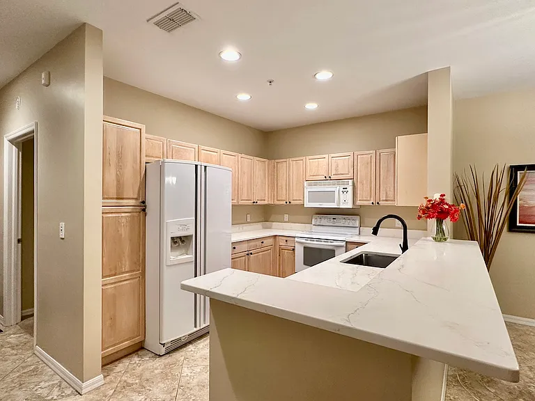 3421 Pointe Creek Ct #102 — Photo 3