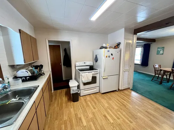43 2nd St, Gaastra, MI 49927