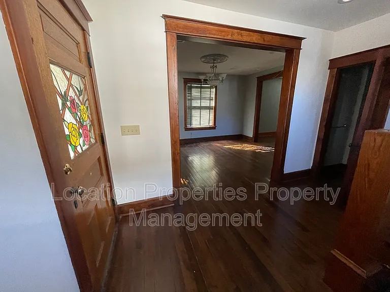 437 Ohio St — Photo 16