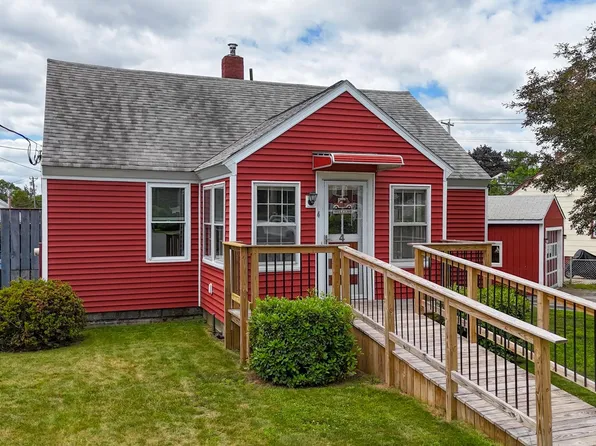 4 Sterling Road, Kittery, ME 03904