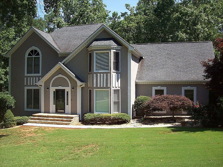1st image of 808 Pinehurst Dr