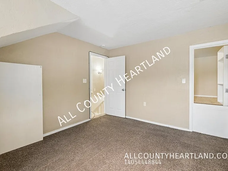 2109 NW 31st St — Photo 9
