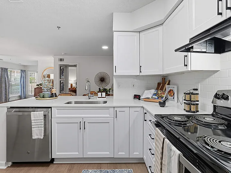Chroma Park Apartments — Photo 2