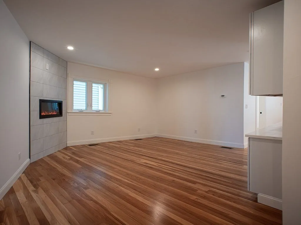4 bed, 2.0 bath, 1800 sqft, $7,000 — Photo 3