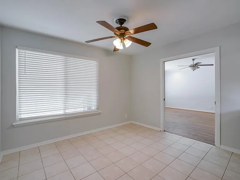 2140 Springhill St — Photo 12
