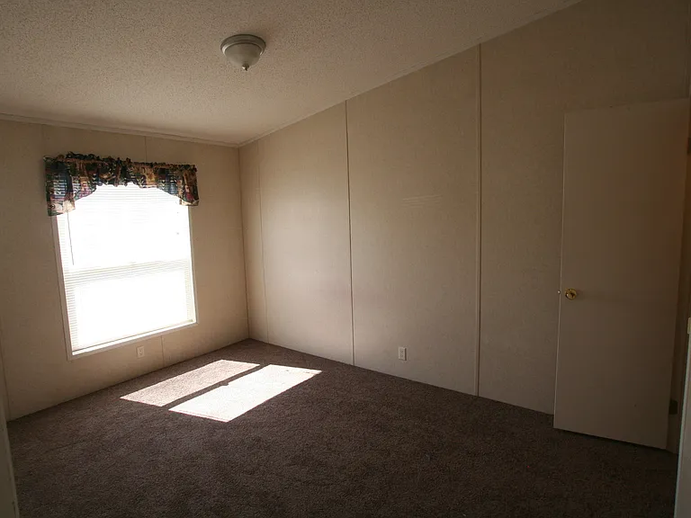 2747 Olivine St — Photo 10