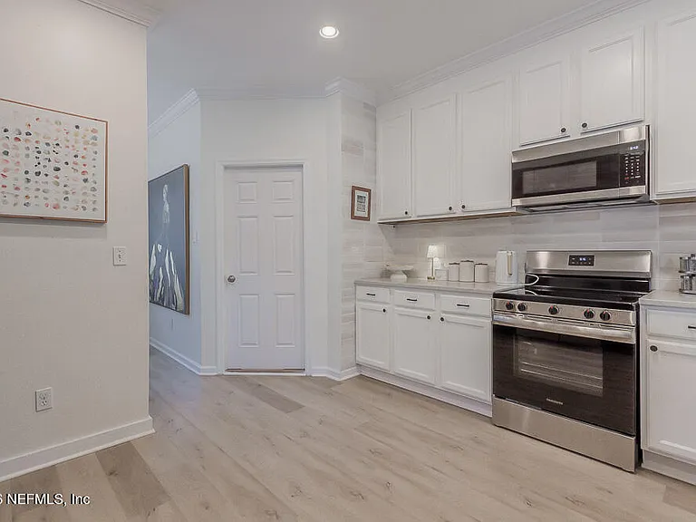 1432 Greyfield Dr — Photo 13