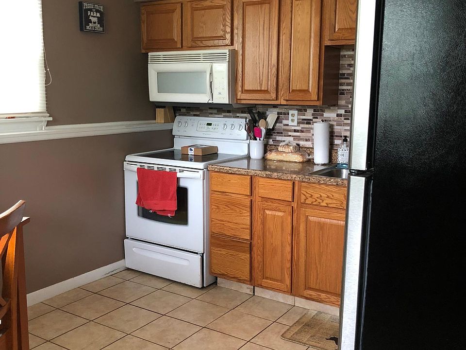 2nd image of 4338/4340 Sweden Walker Rd