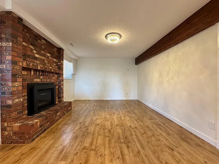 1140 Cloverley St #1140 — Photo 8