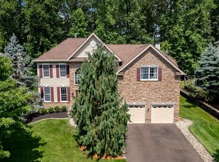 3826 Forest Hill Dr, Furlong, PA 18925