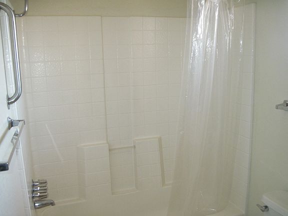 5th image of 426 S Bowie Ave #A