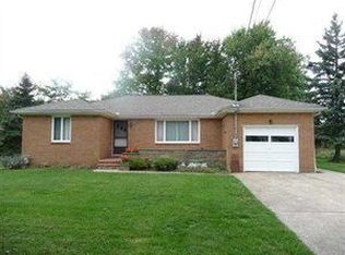 109 Bielak Rd, Orchard Park, NY 14127