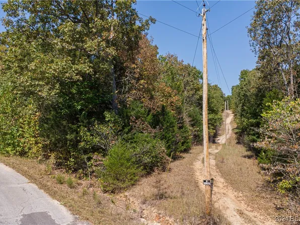 Sunset Shores Ln, Climax Springs, MO 65324