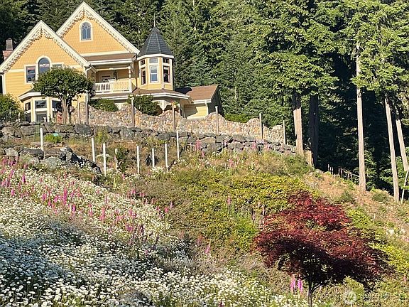 2nd image of 1656 Eagle Ridge Road