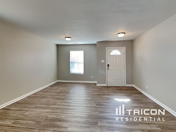 2nd image of 122 Kingsgate Ct