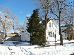 805 High St, Manistee, MI 49660