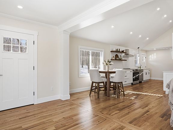 5th image of 50 Cobbetts Pond Road