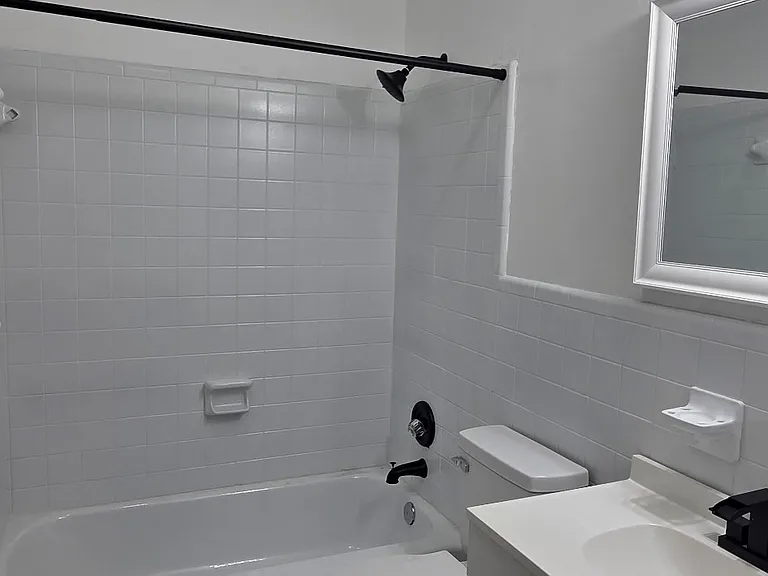 404 W Green St — Photo 11