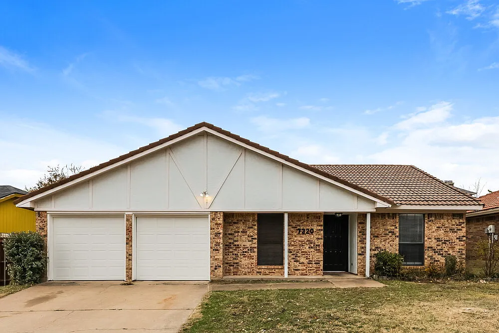3 bed, 2.0 bath, 1440 sqft, $1,675 — Photo 1