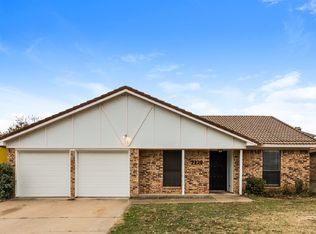 7320 Ridge Rd W, Fort Worth, TX 76133