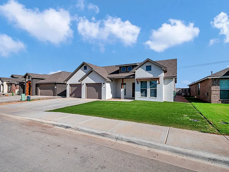 2405 Bastrop Ave — Photo 5