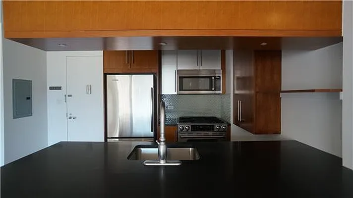 Sold by R New York | media 12