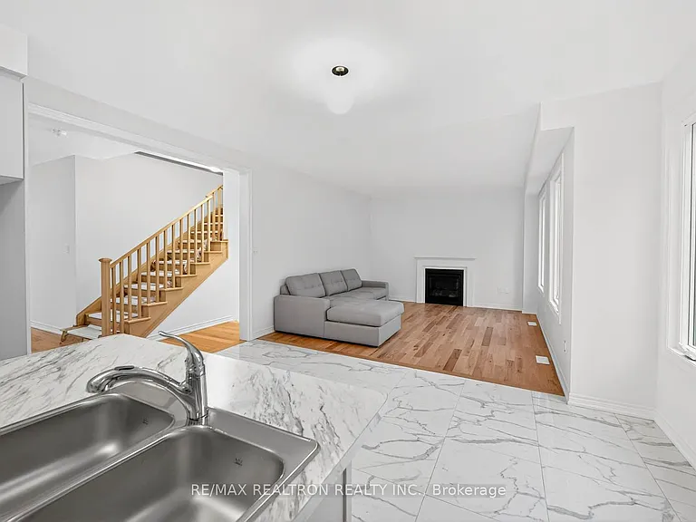 1 Wakefield Blvd — Photo 19