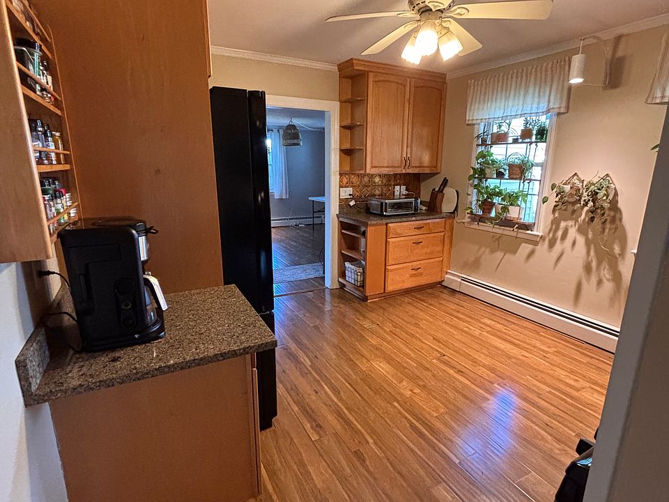 1st image of 592 Saw Mill Brook Pkwy #592