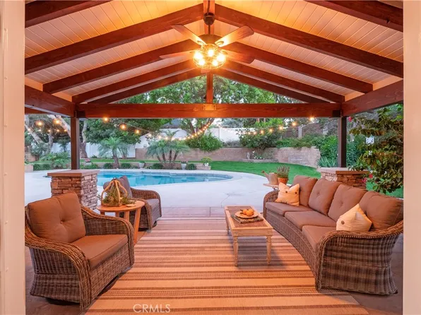 2372 Shadow Hill Dr, Riverside, CA 92506