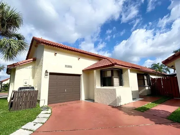 11351 SW 8th Pl, Pembroke Pines, FL 33025