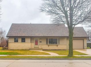 3219 S 11th St, Sheboygan, WI 53081