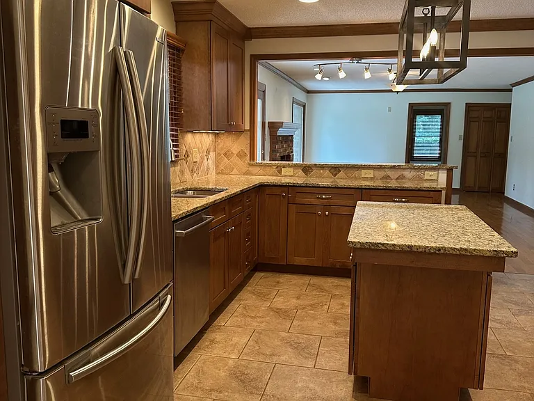 Kitchen - Granite Countertops