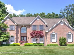 13 Appaloosa Dr, Manalapan, NJ 07726