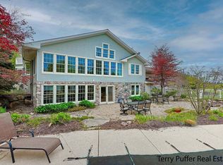 5829 W 32nd St, Fremont, MI 49412
