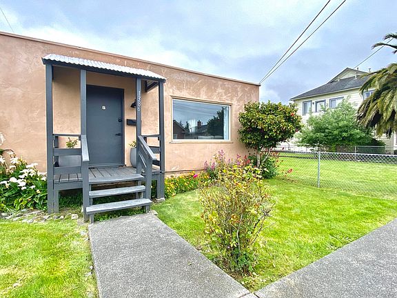 3rd image of 1062 N St