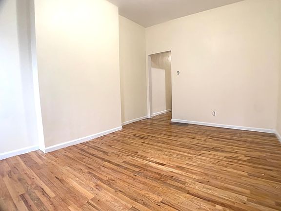 3rd image of 118 W 137th St APT 2C