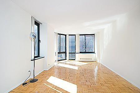 1st image of 215 W 95th St APT 4E