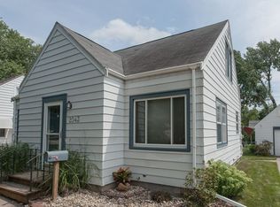 2043 G Ave NE, Cedar Rapids, IA 52402