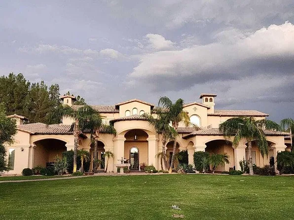 21 E Oakwood Hills Dr, Chandler, AZ 85248