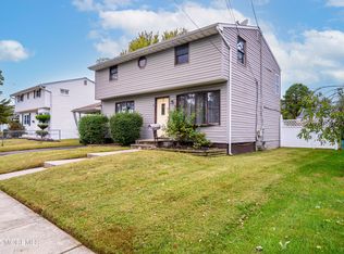 9 Scholer Dr, Union Beach, NJ 07735