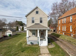 204 15th St NW, Barberton, OH 44203