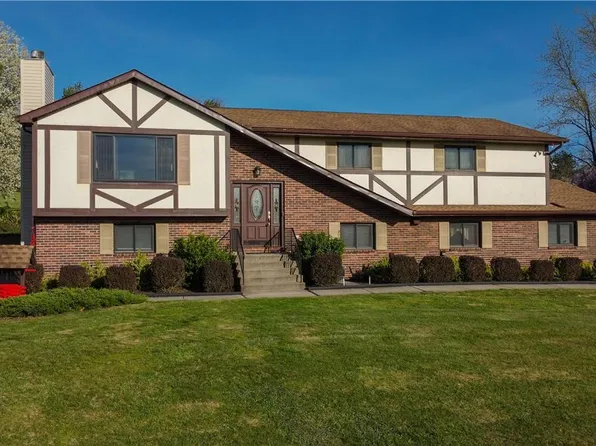1308 Bunny Ln, Brodheadsville, PA 18322