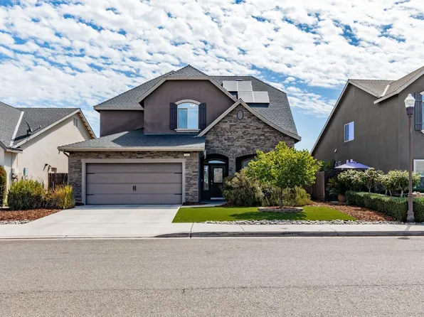 2083 Soledad Ave, Clovis, CA 93619