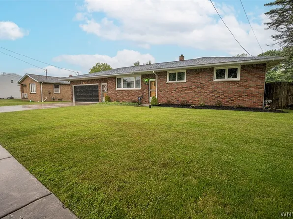 178 Bigelow Pl, Depew, NY 14043