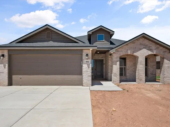 902 E 32nd St, Wolfforth, TX 79382