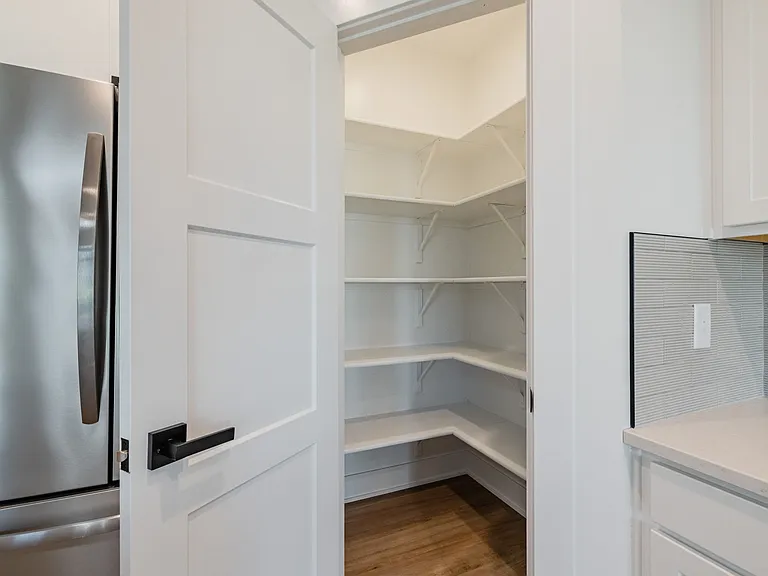 8620 S 49th St — Photo 14